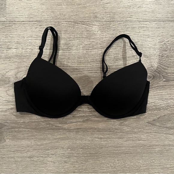 Victoria's Secret Padded Plunge Bra (Black) - Picture 2 of 12